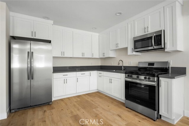 Building Photo - 6851 De Celis Pl
