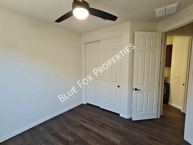 Building Photo - 8454 N Lone Ranger Rd