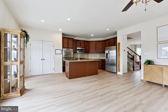 Building Photo - 25148 Sweet Myrtle Square