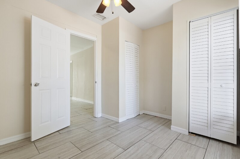 Building Photo - 1031 James Ave S