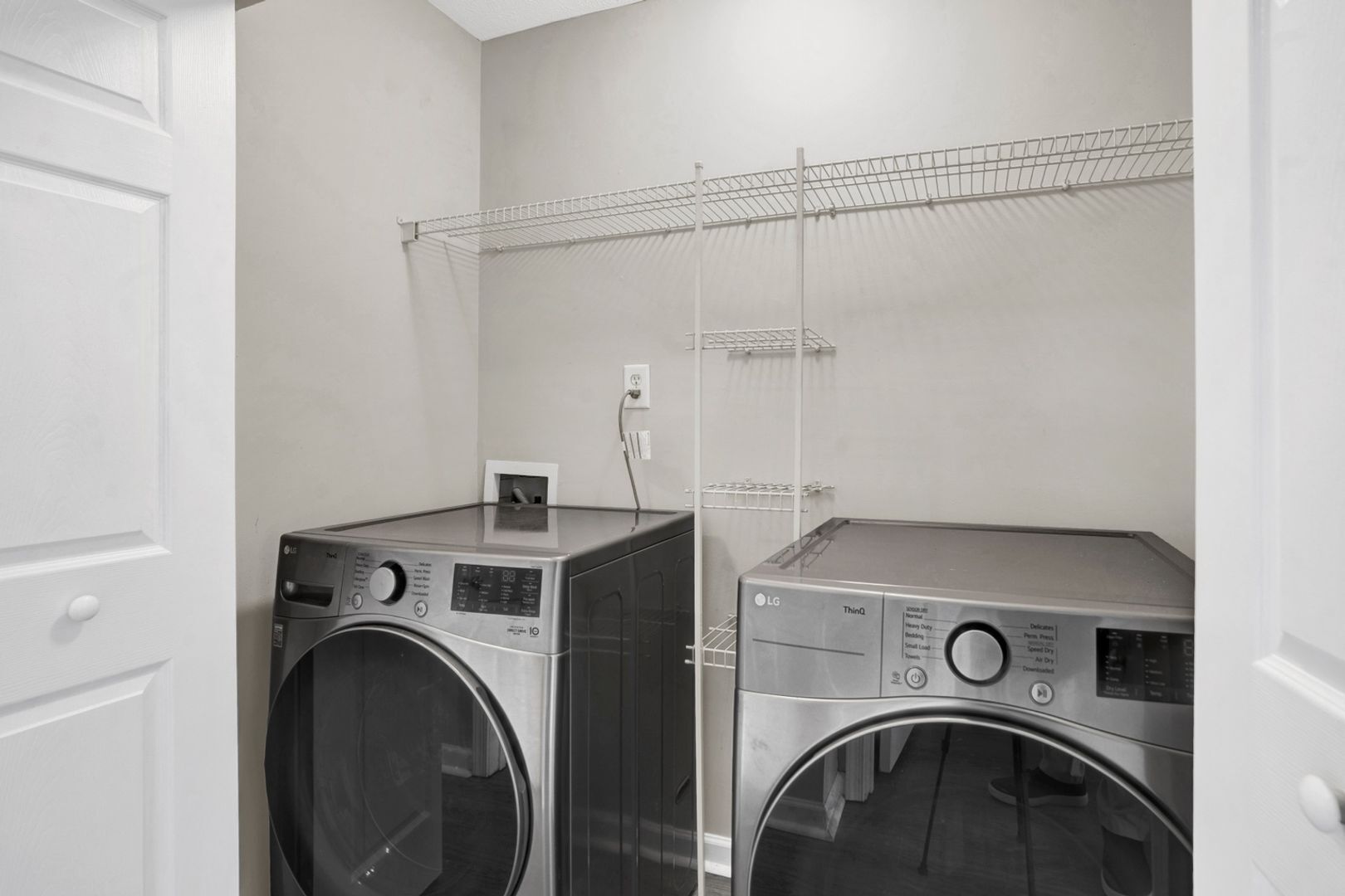 Building Photo - 1345 Bell Rd