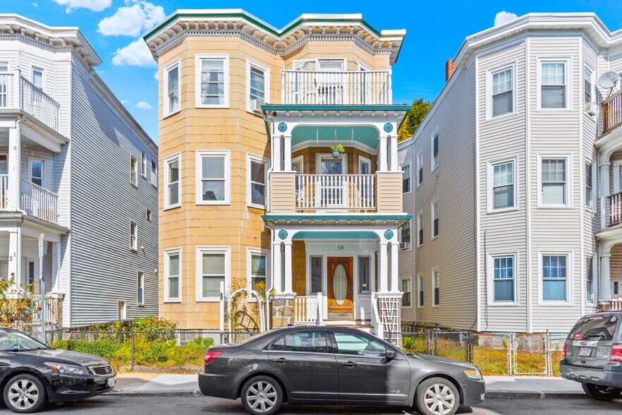 Building Photo - 19 Taft St
