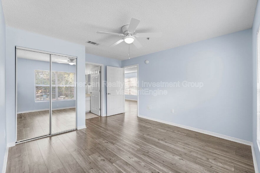 Building Photo - 4274 Calinda Ln