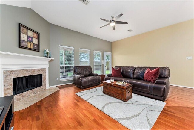 Building Photo - 21506 Willow Glade Dr