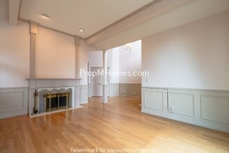Building Photo - Discover Tranquil Living in Northwest Heights!
