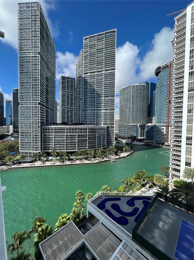 Building Photo - 801 Brickell Key Blvd