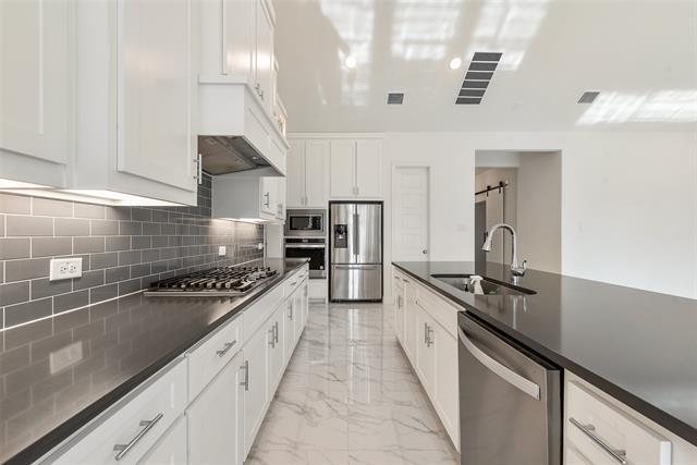 Building Photo - 2714 Chambray Ln