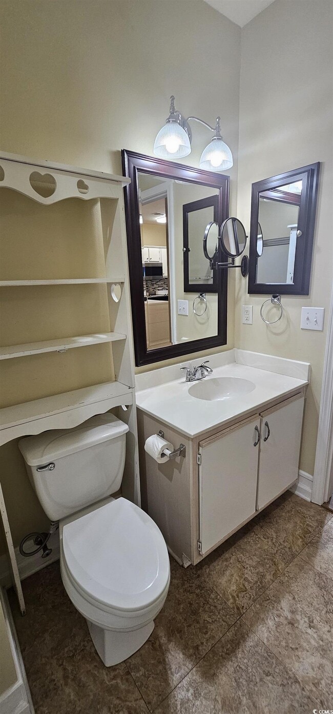 Building Photo - 1286 River Oaks Dr