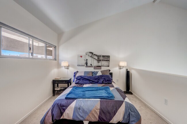 Building Photo - 2064 Kettner Blvd