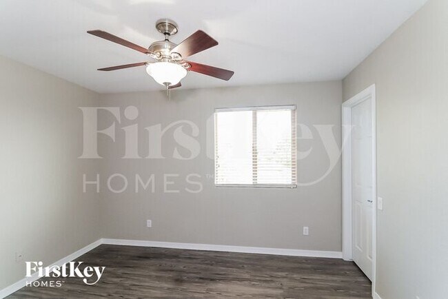Building Photo - 4741 S Antonio