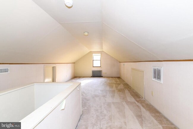 Building Photo - 3205 Cambridge Cir