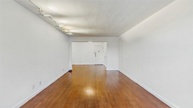 Building Photo - 10255 67th Dr