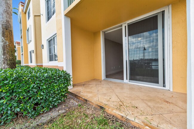 Building Photo - 167 Yacht Club Way