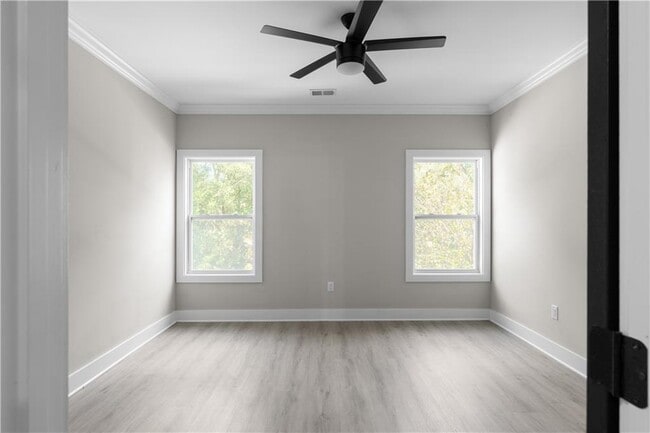 Building Photo - 1331 Diamond Ave SE