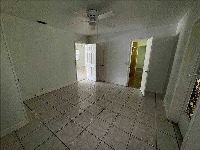 Building Photo - 325 Chesney Blvd