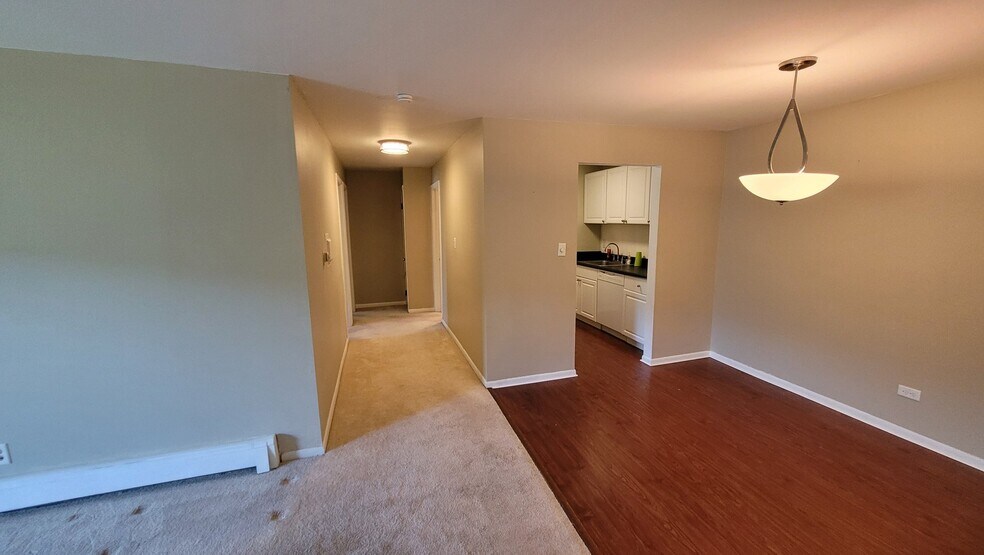 Building Photo - 580 Mesa Dr