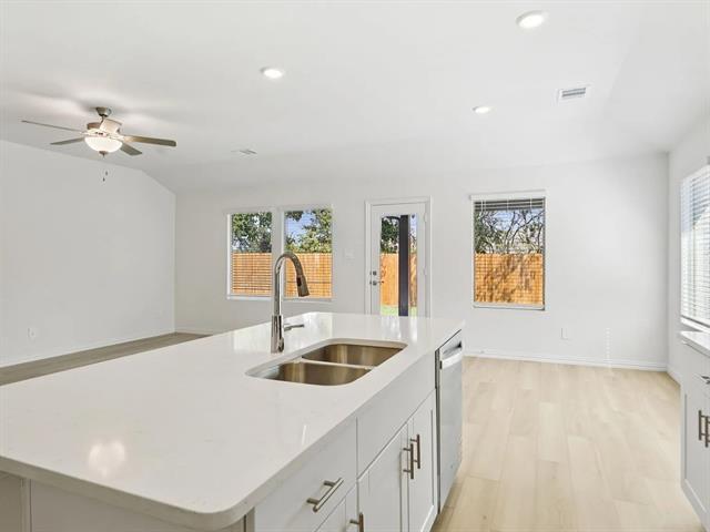 Building Photo - 1019 Emberwood Dr
