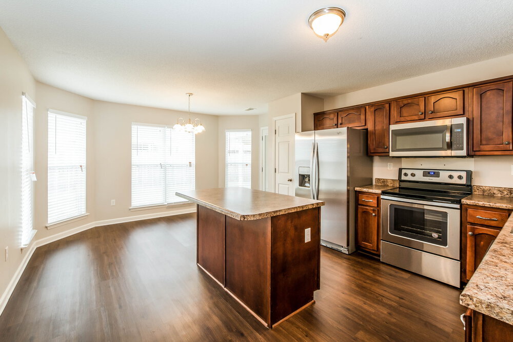 Building Photo - 5733 Fawn Dr