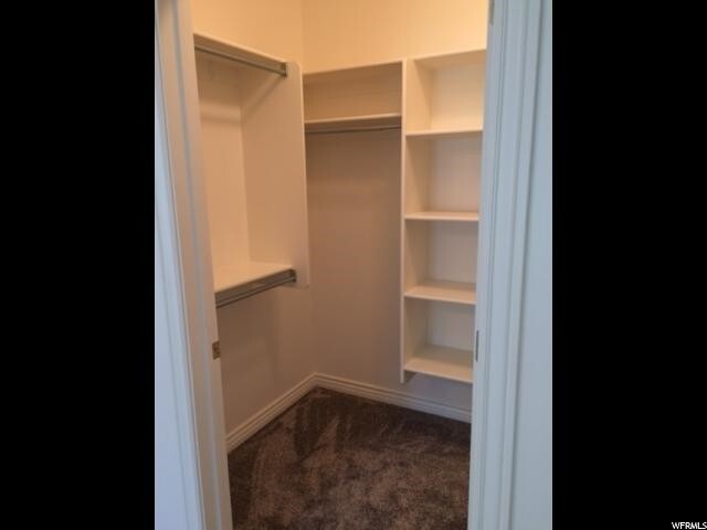 Building Photo - 717 S Clearwater Ct