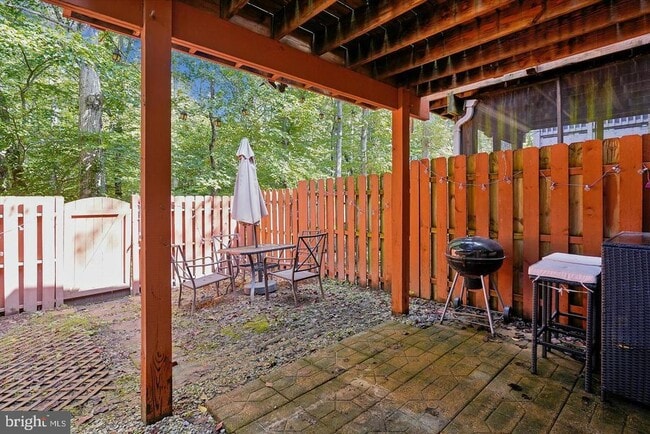 Building Photo - 3226 Foothill St