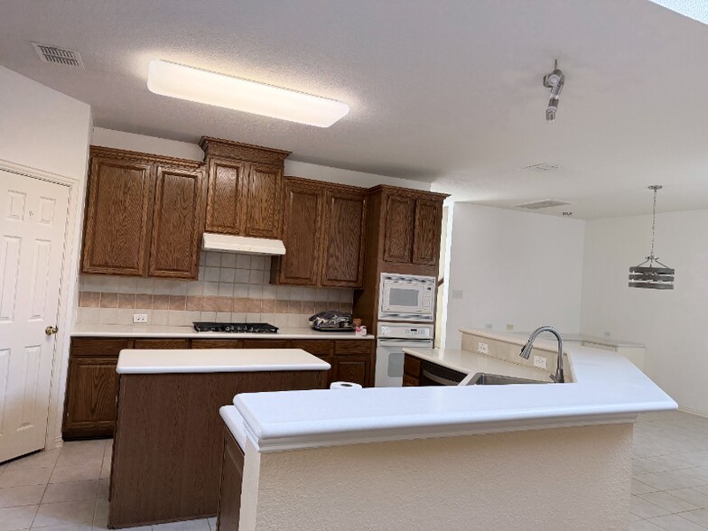 Building Photo - 4473 White Rock Ln