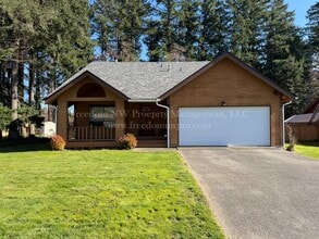 Building Photo - 812 Livingston St NE