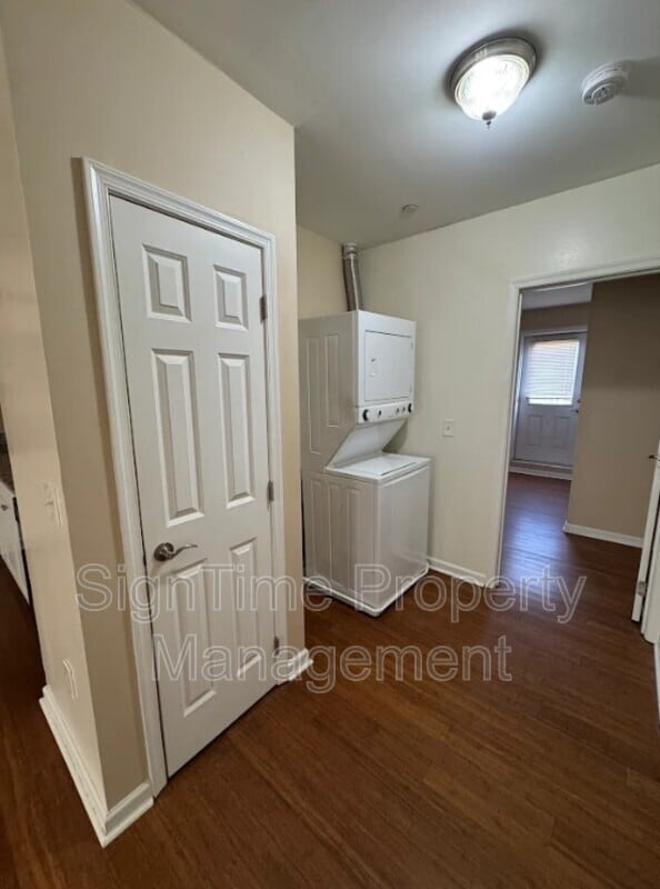 Building Photo - 44 E Franklin St