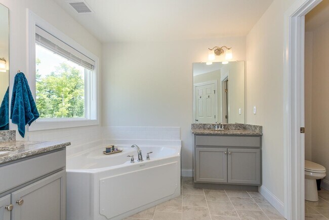 Building Photo - 42 Magnolia Way