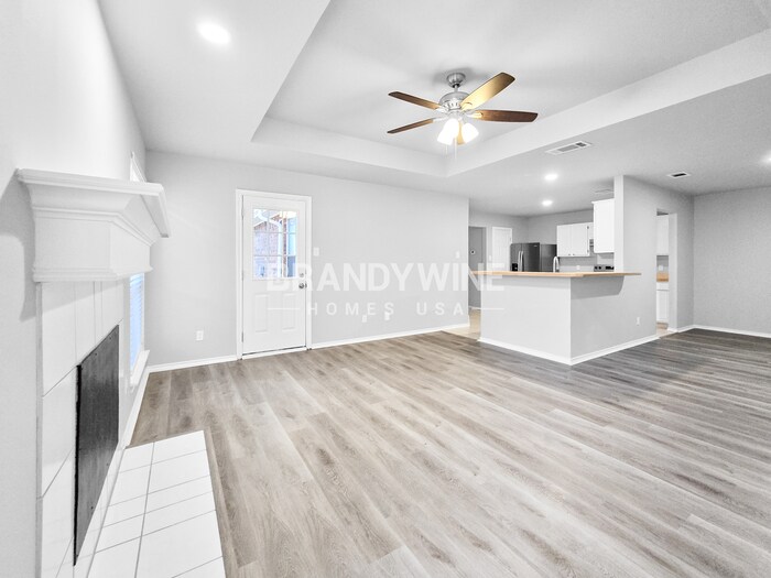 Building Photo - 214 Streamside Dr