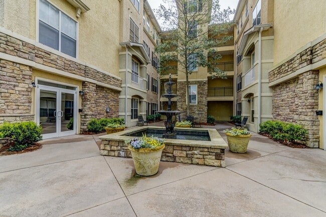 Building Photo - Brookhaven Condo