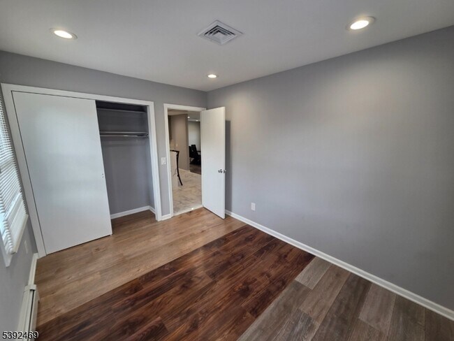 Building Photo - 269 US-206
