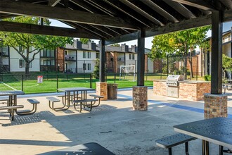 Building Photo - 4600 W Pioneer Dr