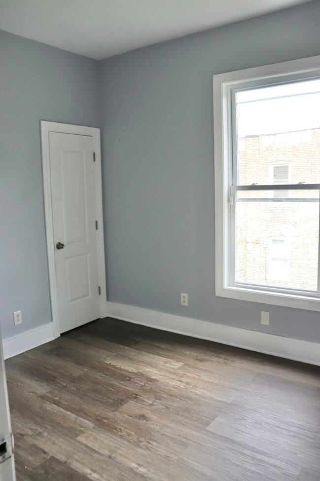 Building Photo - 5718 S Sangamon St