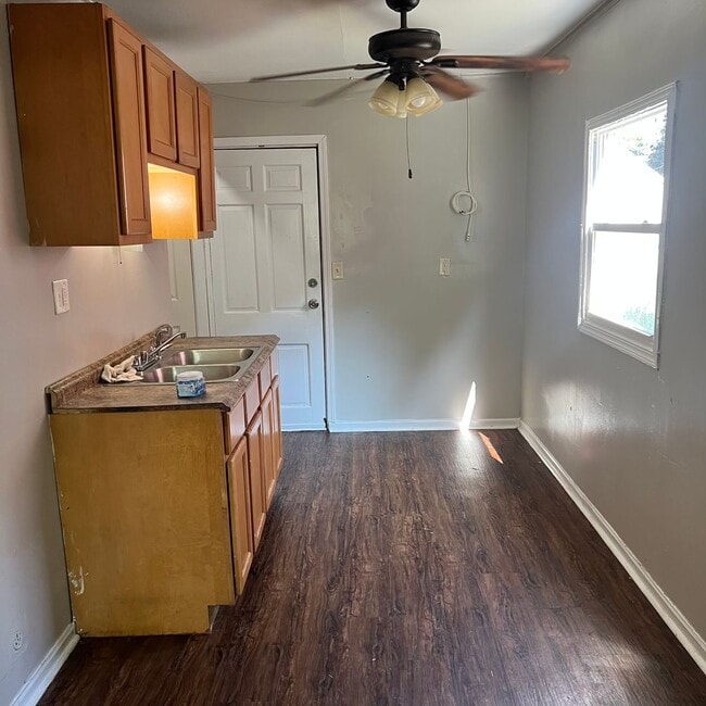 Building Photo - 4230 N 53rd St