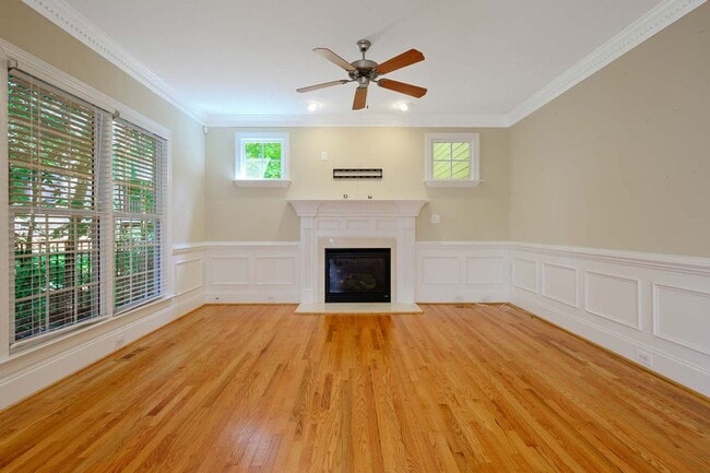 Building Photo - Custom Home in Fantastic Neighborhood!