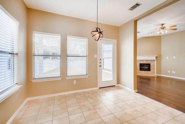 Building Photo - 1400 Chestnut Dr