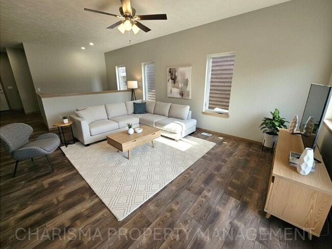 Building Photo - Tunis Drive Townhomes