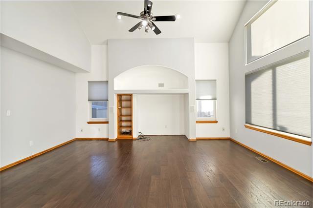 Building Photo - 8431 Bed Straw St