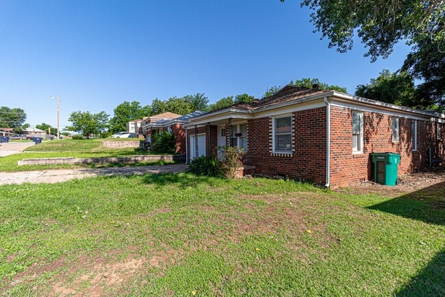 Building Photo - 3 Bed 2 Bath in OKC!