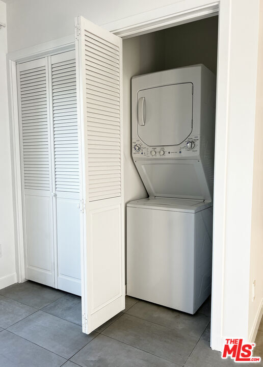 Building Photo - 4448 Elmer Ave