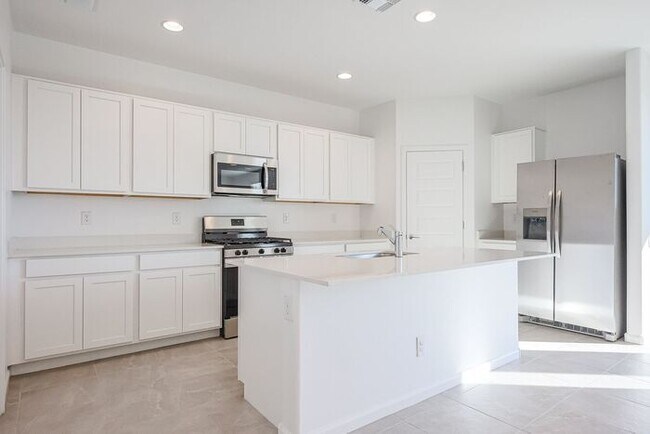 Building Photo - Brand New 5 Bedroom 2.5 Bath Home!