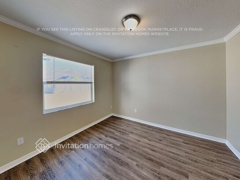 Building Photo - 2252 S Chamberlain Blvd