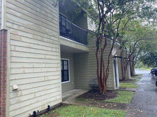 Building Photo - Lake Edge Too Condos – Unit 3A, 1 Bedroom - 1 Bath Condo