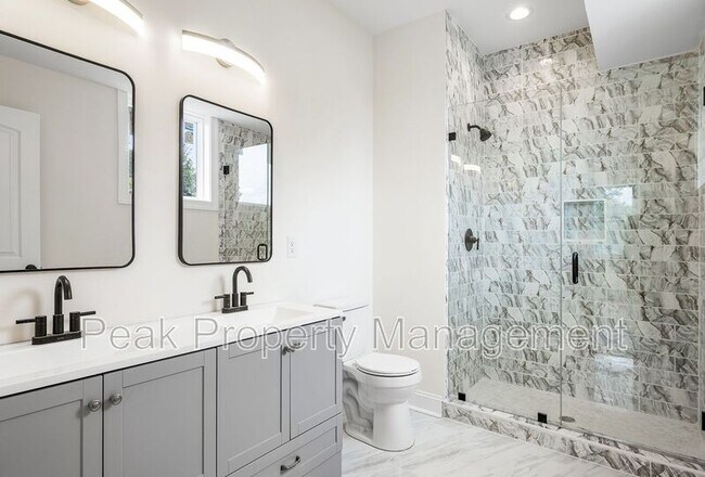 Building Photo - 1322 N 31st St