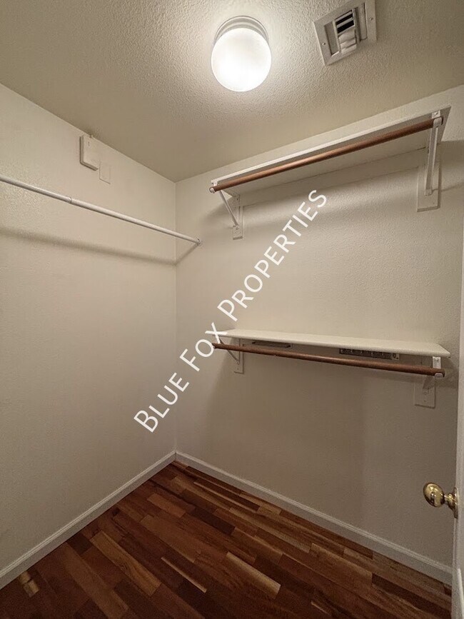 Building Photo - 3149 S Quinn Dr