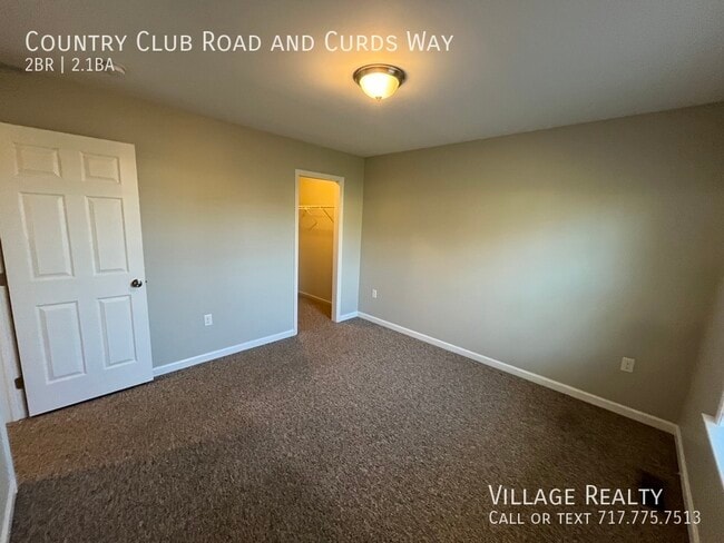 Building Photo - 719 Country Club Rd