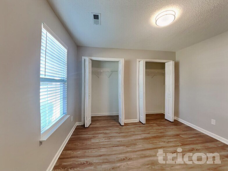 Building Photo - 2934 Firethorn Dr