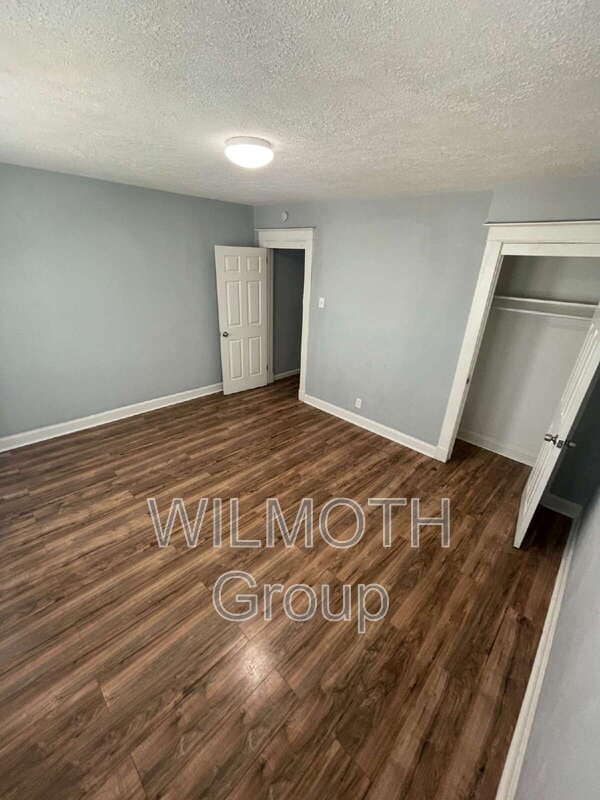 Building Photo - 12 N Randolph St