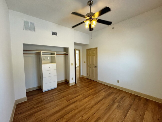 Building Photo - Historic Downtown | 4BR/4BA | Near Flagler...