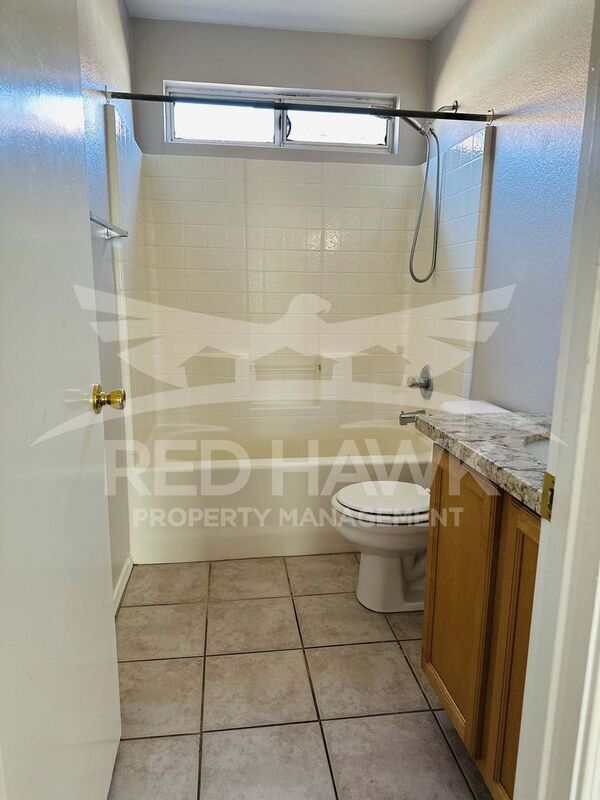 Building Photo - 1798 E Carla Vista Dr